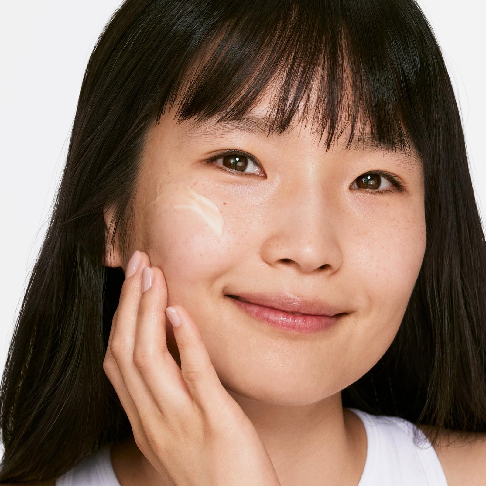Dramatically Different Face Moisturizing Gel