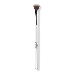 IT Brushes For ULTA Airbrush Blending Shadow Brush #107