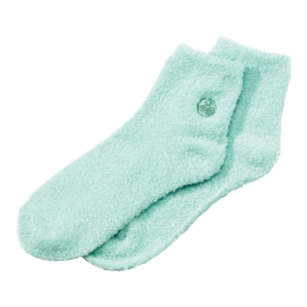  Earth Therapeutics Aloe Vera Socks – Infused with Natural Aloe  Vera & Vitamin E – Helps Dry Feet, Cracked Heels, Calluses, Rough Skin,  Dead Skin - Use with Your Favorite Lotions 