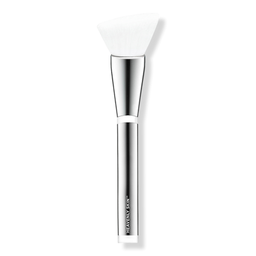 Heavenly Skin Skin-Smoothing Complexion Brush #704