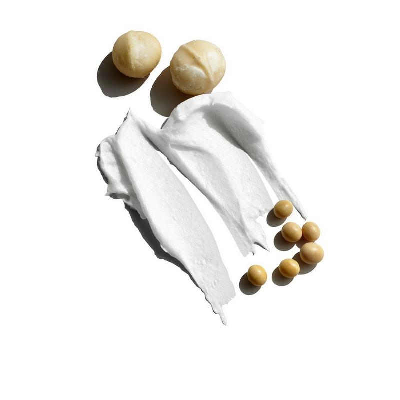 Supreme Cream Triple Cushion Shave Lather