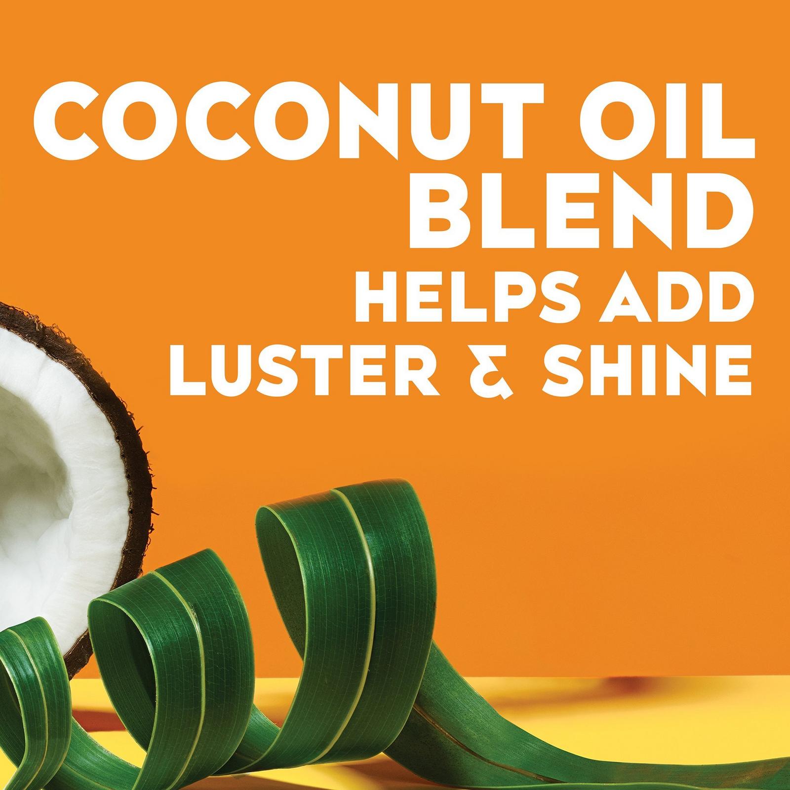 Locking + Coconut Curls Decadent Creamy Mousse