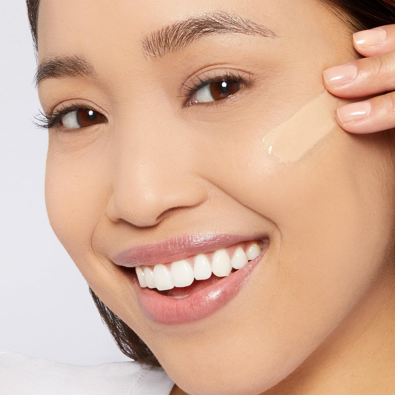 Bye Bye Redness Neutralizing Color-Correcting Concealer Cream