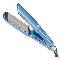 BaBylissPRO Nano Titanium Ionic Straightening Iron