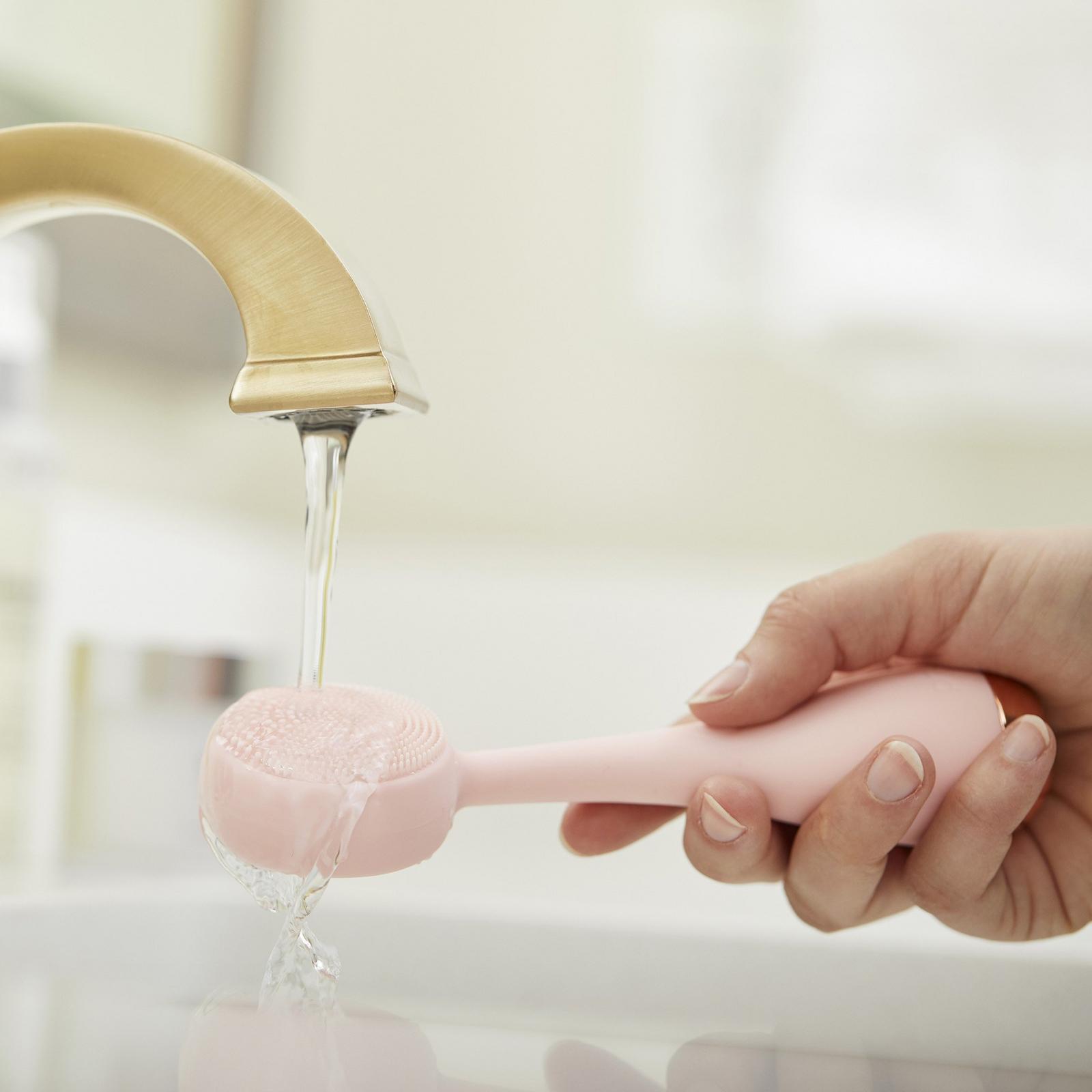 Clean - Smart Facial Cleansing Device