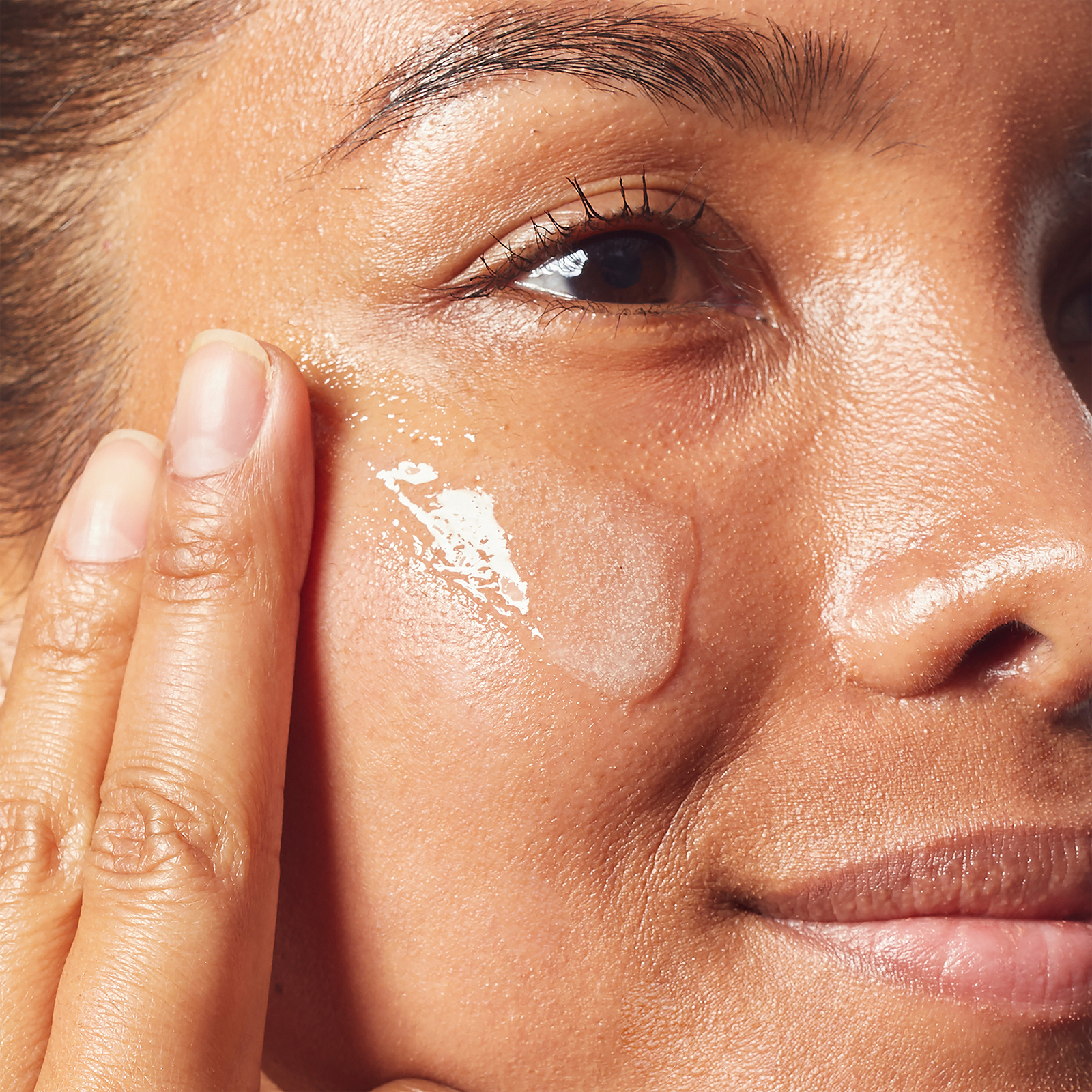 Clearly Corrective Brightening Exfoliating Daily Cleanser