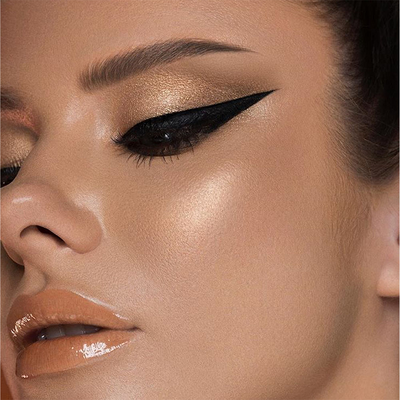 The Nubian Loose Highlighter