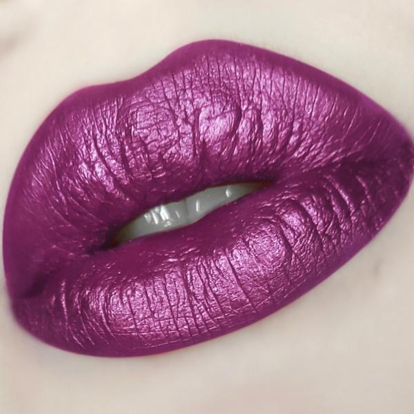 J.Cat Beauty Scene Stealer Ultra Creamy Lipstick #3