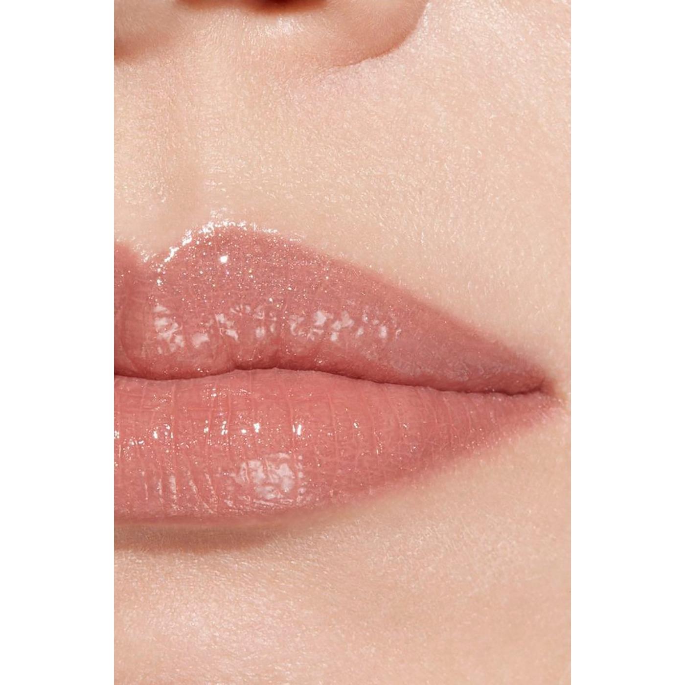 CHANEL - 54 BOY ROUGE COCO FLASH Hydrating Vibrant Shine Lip