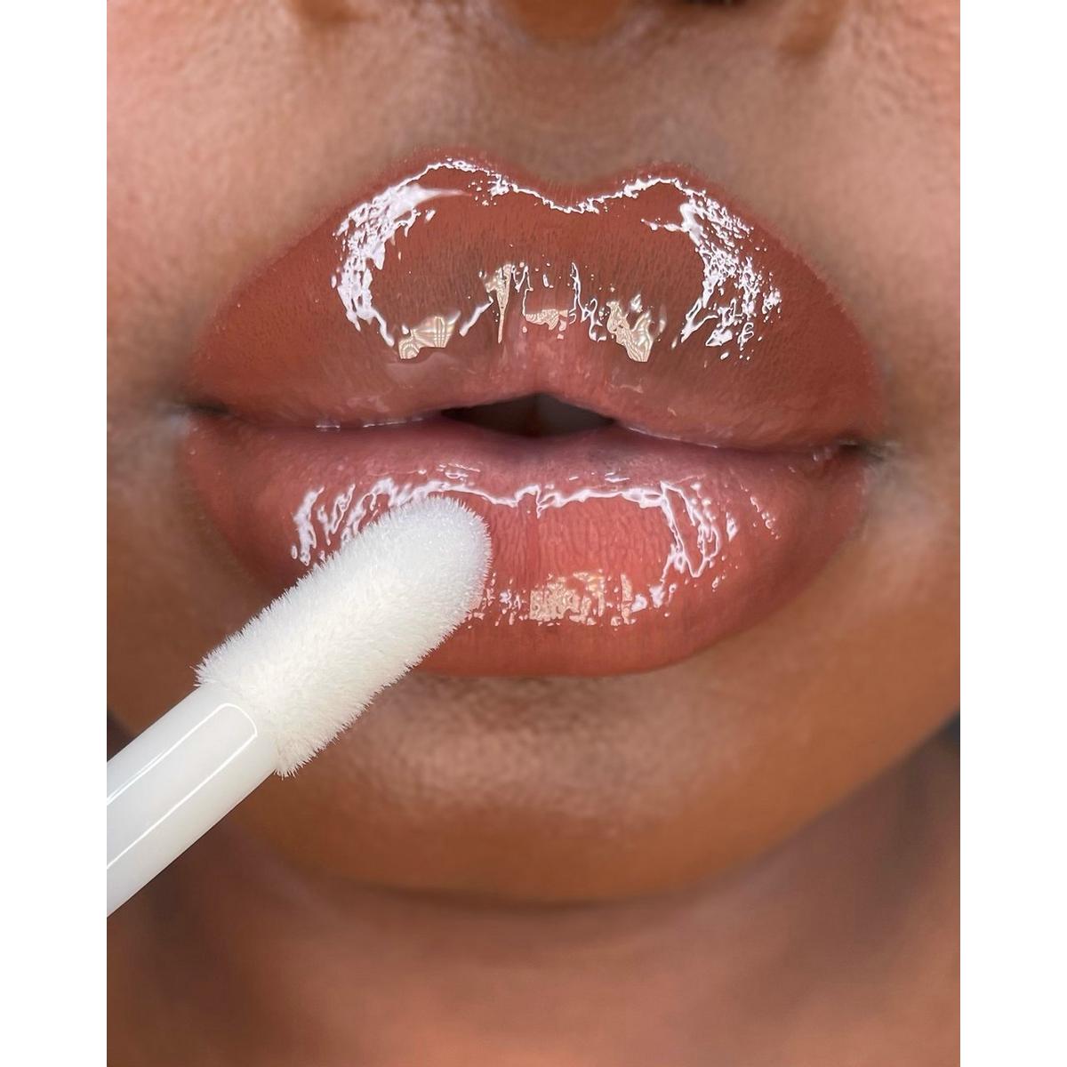Pout Bomb Plumping Gloss
