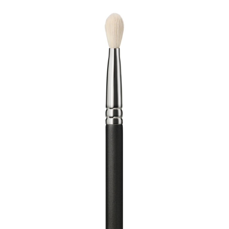 MAC - 217 Synthetic Eyeshadow Blending Brush | Ulta Beauty