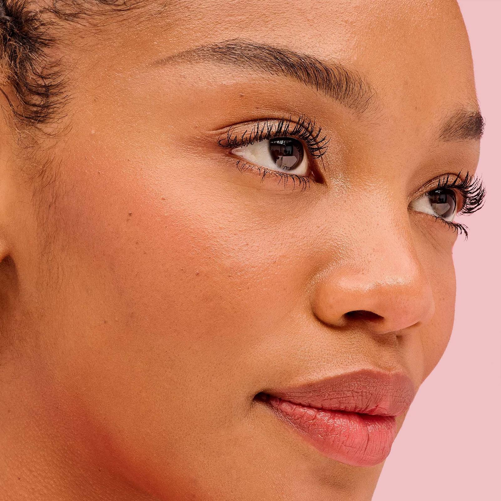 They're Real! Magnet Extreme Lengthening Mascara Mini