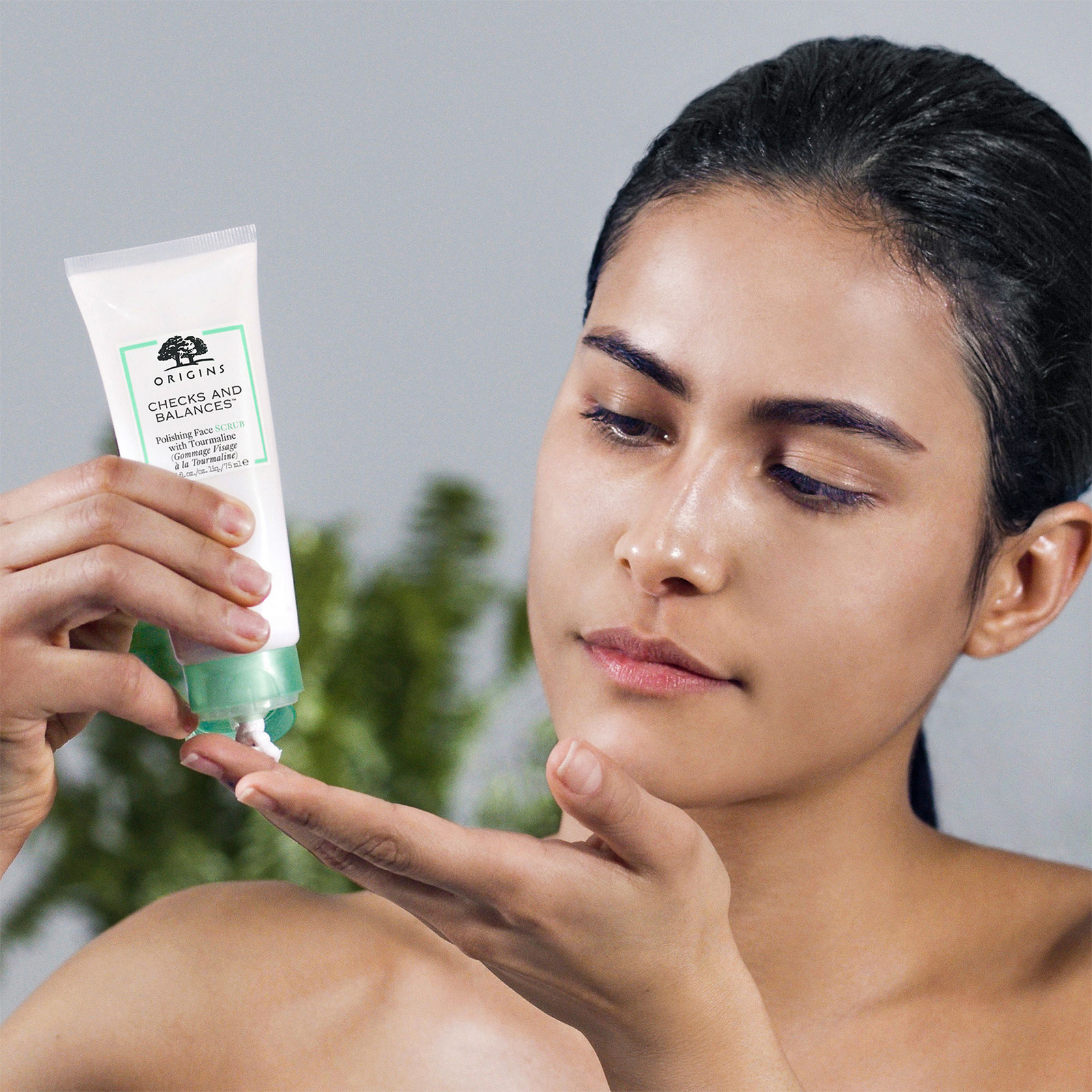 Checks and Balances Polishing Face Scrub