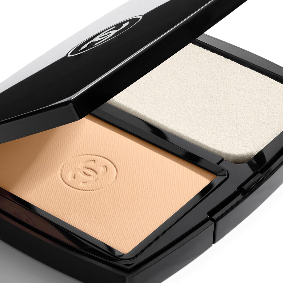 CHANEL - B20 ULTRA LE TEINT Ultrawear All-Day Comfort Flawless Finish  Compact Foundation | Ulta Beauty