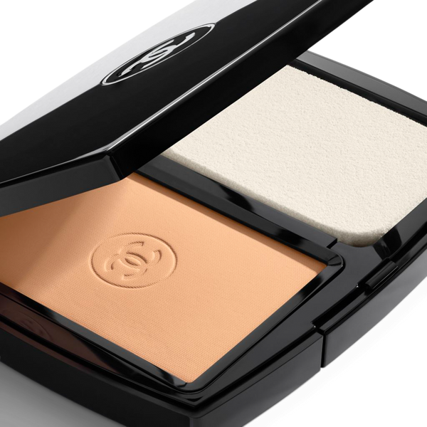 CHANEL ULTRA LE TEINT Ultrawear All-Day Comfort Flawless Finish Compact Foundation #3