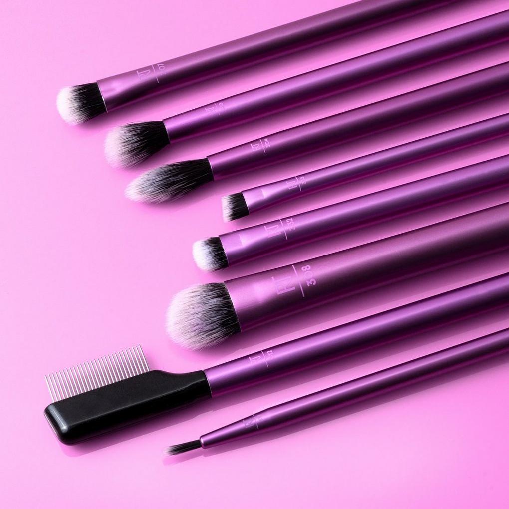 Makeup Brushes  for the Eyes - Tease and Makeup