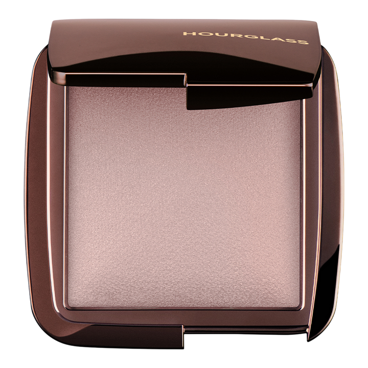 HOURGLASS Ambient Lighting Powder 1