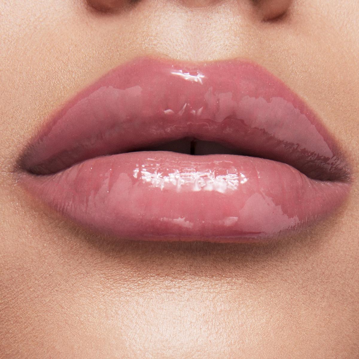 Plumping High-Shine Lip Glaze