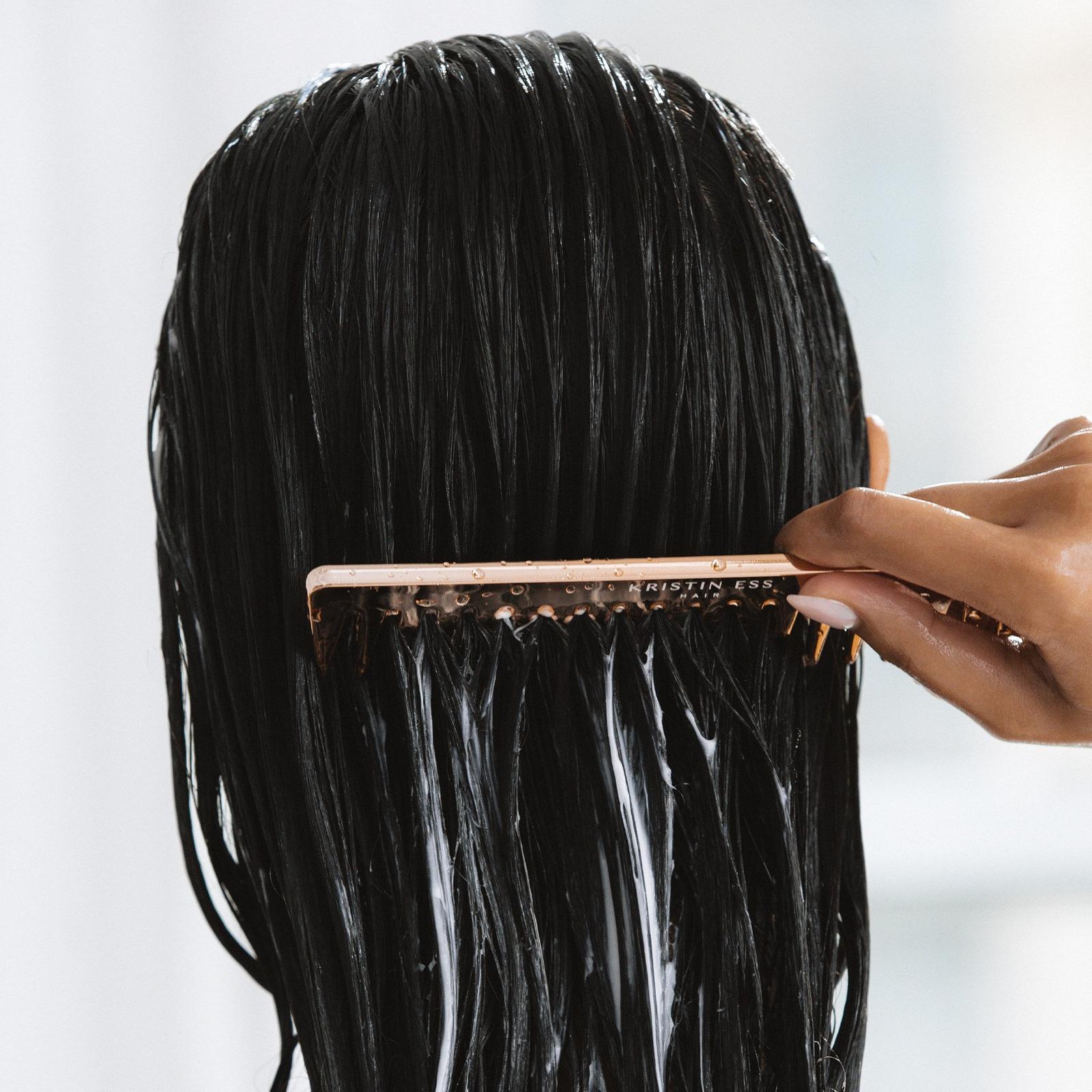 Strand Strengthening Reconstructive Moisture Mask for Dry Damaged Hair