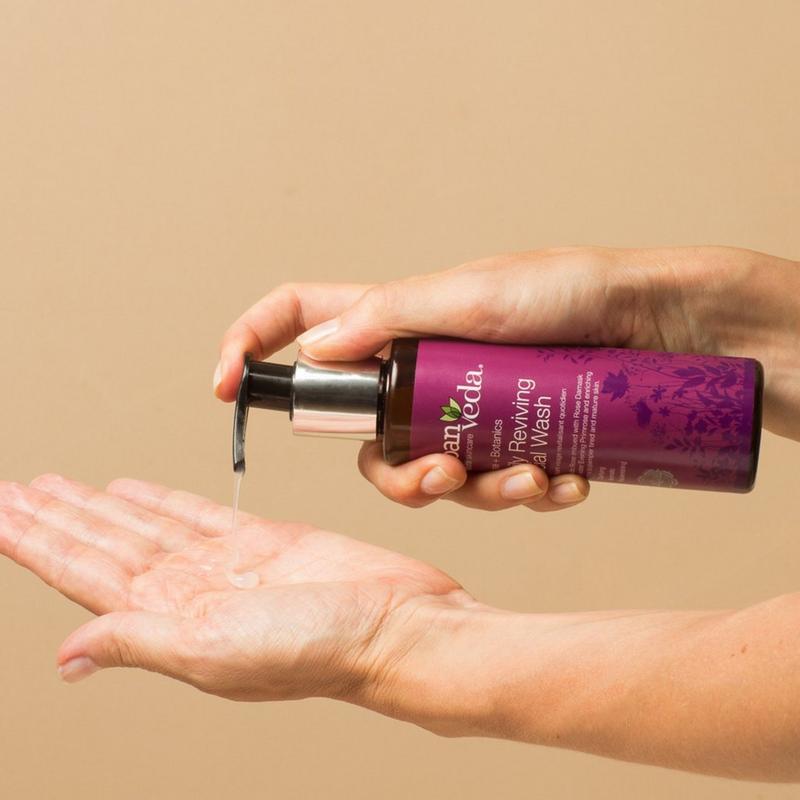 Urban Veda - Rose & Jasmine Reviving Facial Wash - Anti-aging