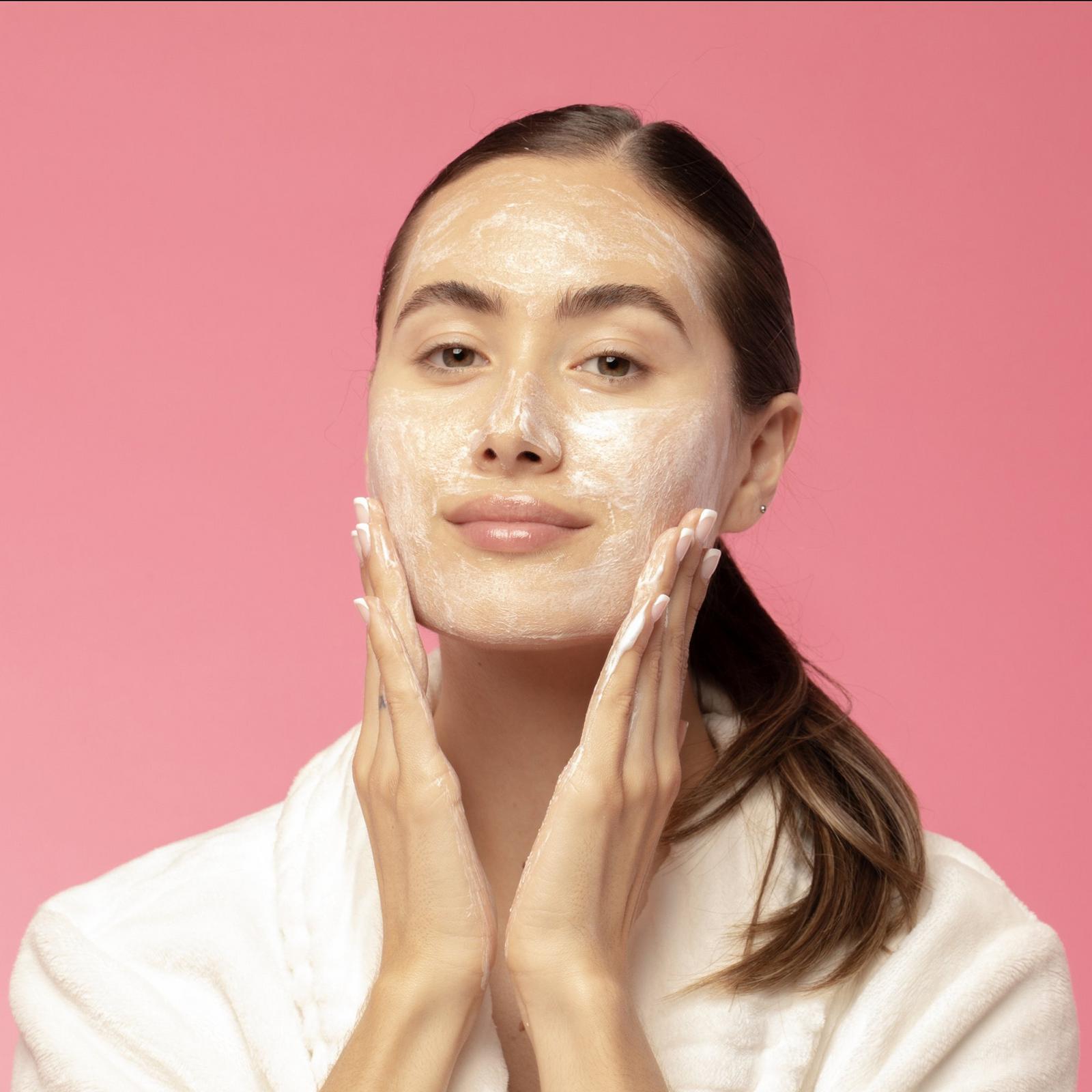Hydrating Facial Cleansing Gel