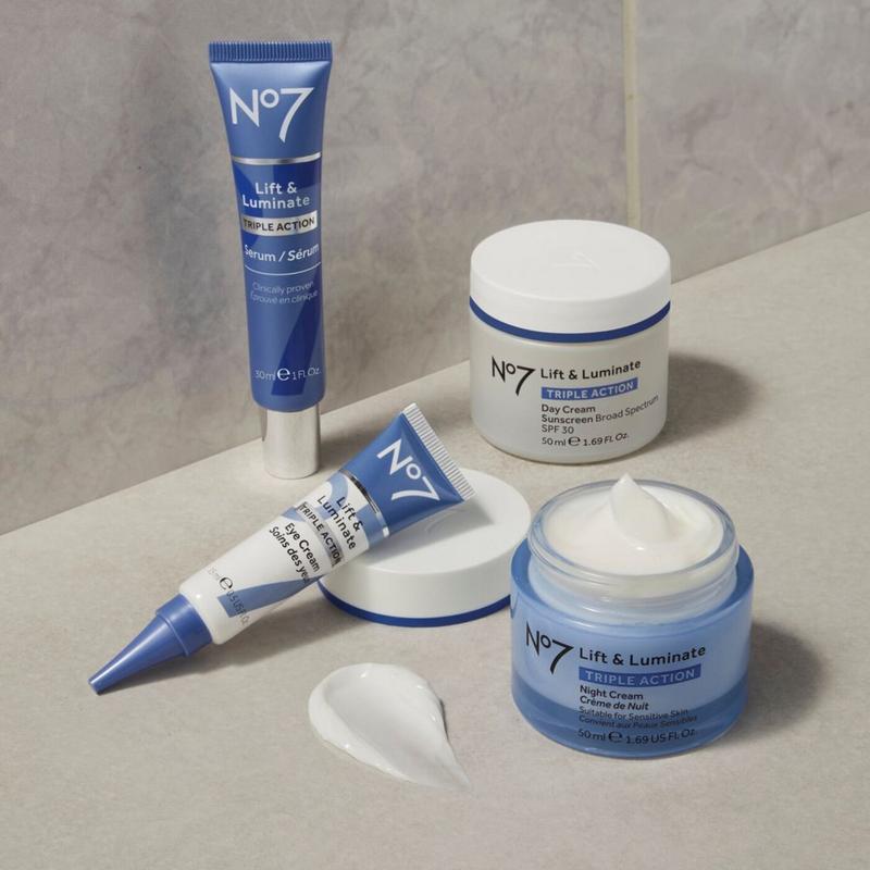 No7 - Lift & Luminate Triple Action Fragrance Free Day Cream SPF