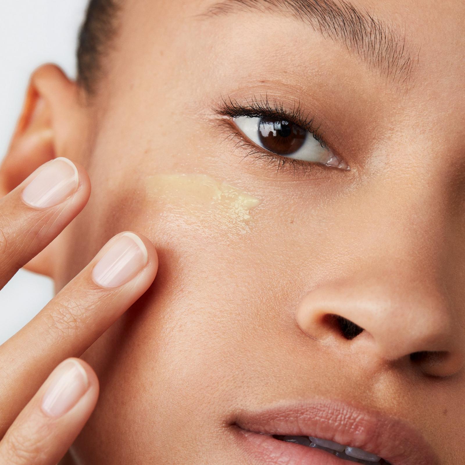 Vitamin Enriched Eye Base Primer & Moisturizer with Hyaluronic Acid