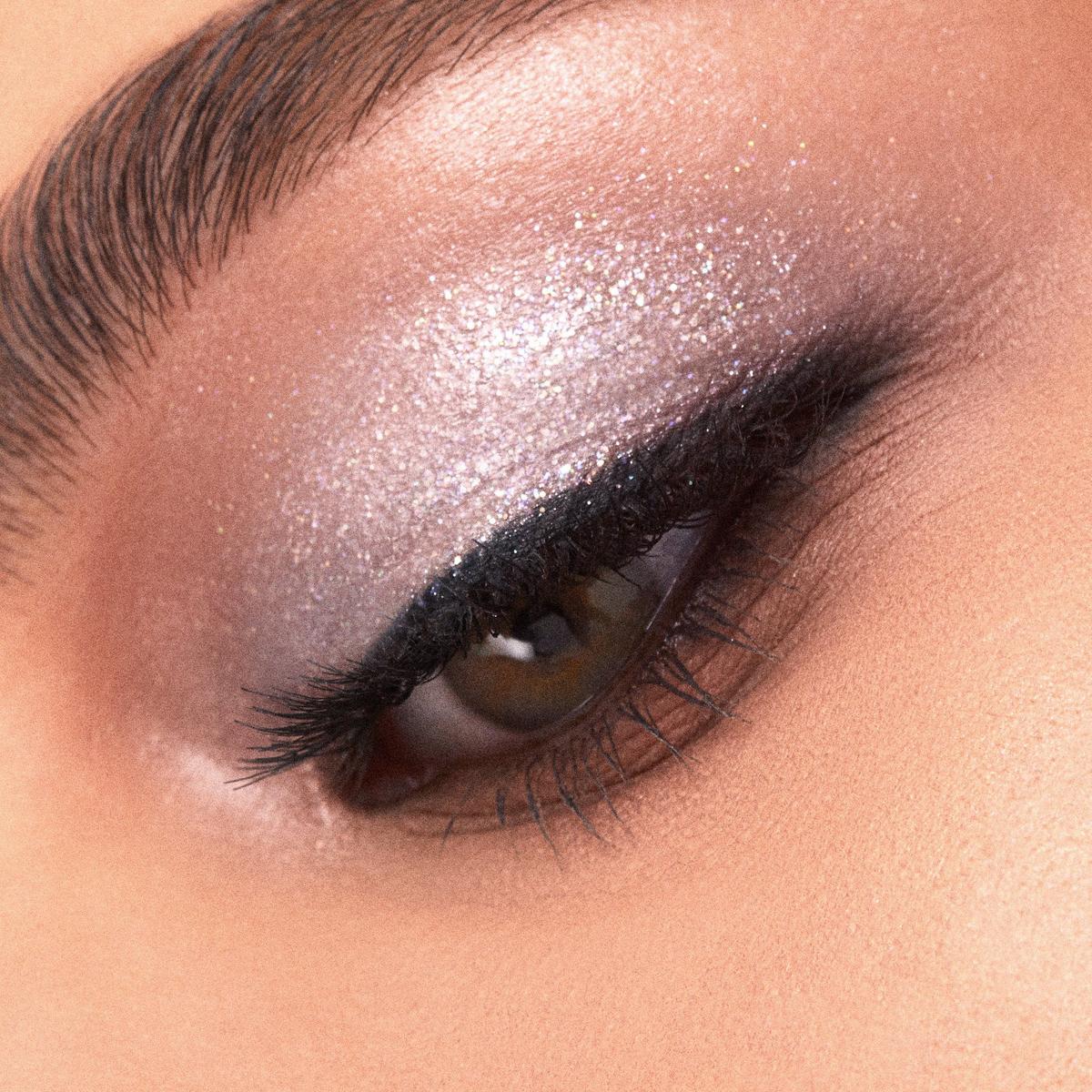Glitter & Glow Liquid Eye Shadow