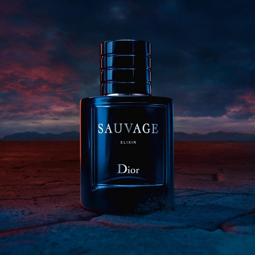 Sauvage Parfum Refill: Citrus and Woody Men's Fragrance