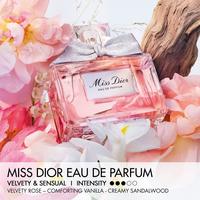 赤いバラ　Miss Dior Eau de Parfum 30ml Miss Dior Parfum, Fruity, Floral and Woody Designer Perfume