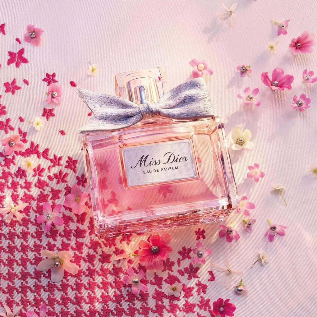 Miss Dior Perfume Review - Best Perfumes for Spring