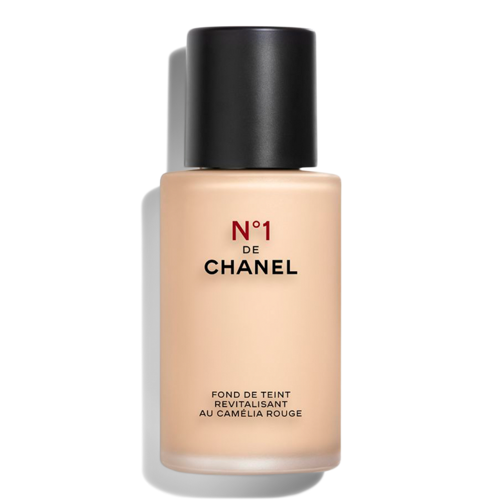 Chanel N°1 De  Revitalizing Foundation - Br22 In Brown