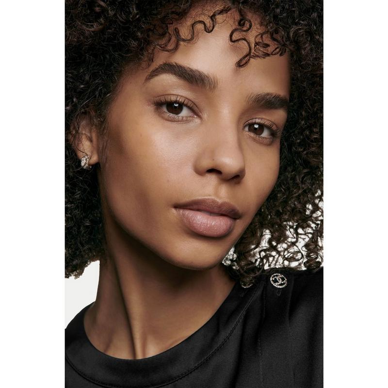 CHANEL - B70 N°1 DE CHANEL Revitalizing Foundation | Ulta Beauty