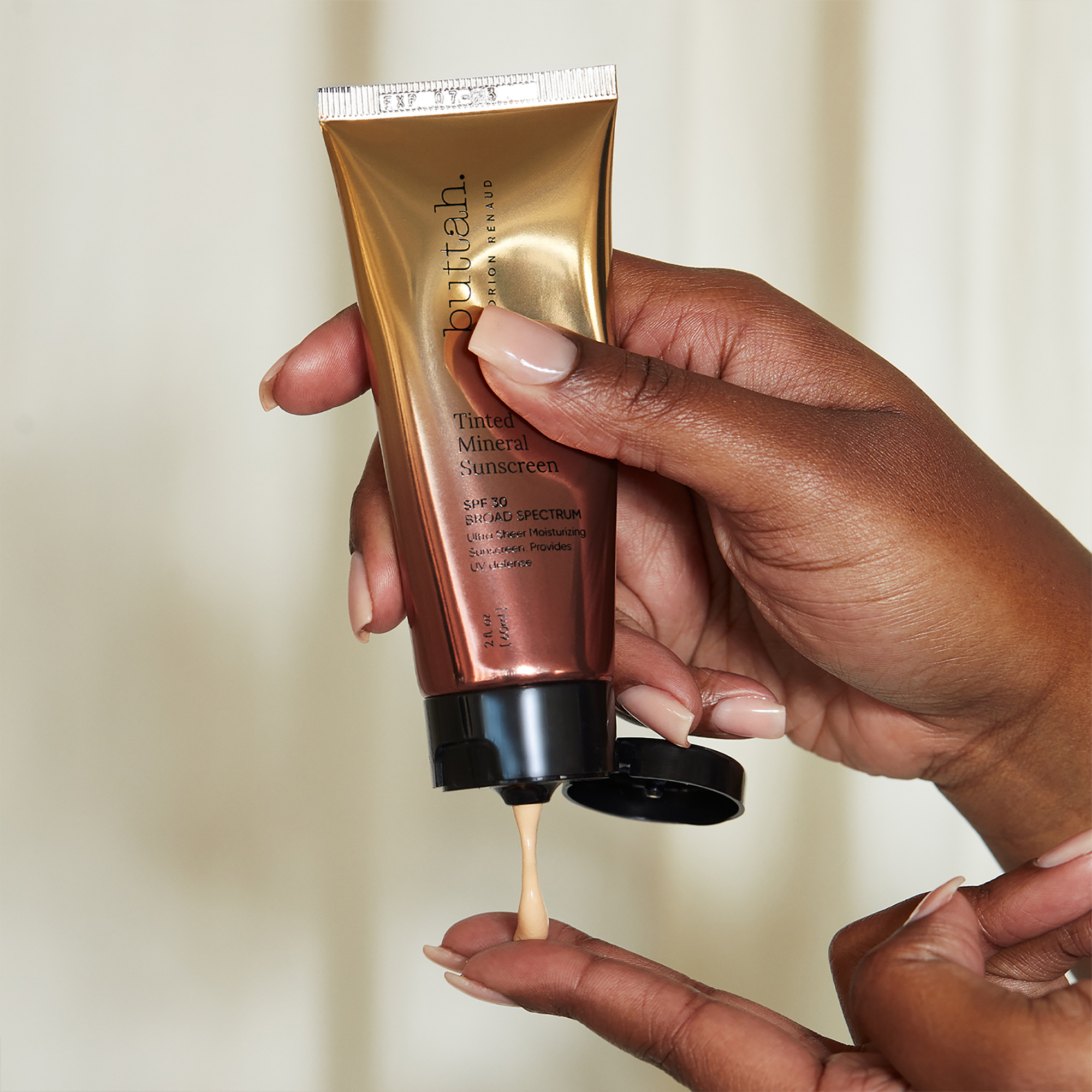 Тонирующий минеральный солнцезащитный крем Buttah Skin SPF 30 — фото 4