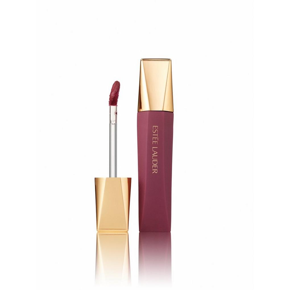 Estée Lauder UK on X: Smooth and sultry A formula filled with lip-loving  ingredients like nourishing Moringa Butter and hydrating Hyaluronic Acid  that stays put all day. NEW #PureColor Whipped Matte #Lipstick