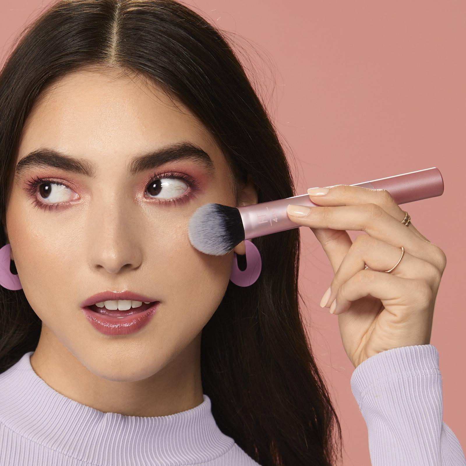Tapered Cheek Face Makeup Brush