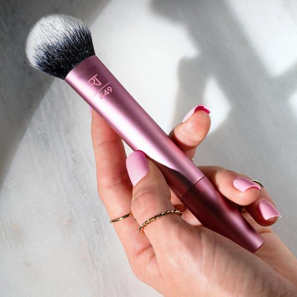 Real Techniques Tapered Cheek Face Makeup Brush #6