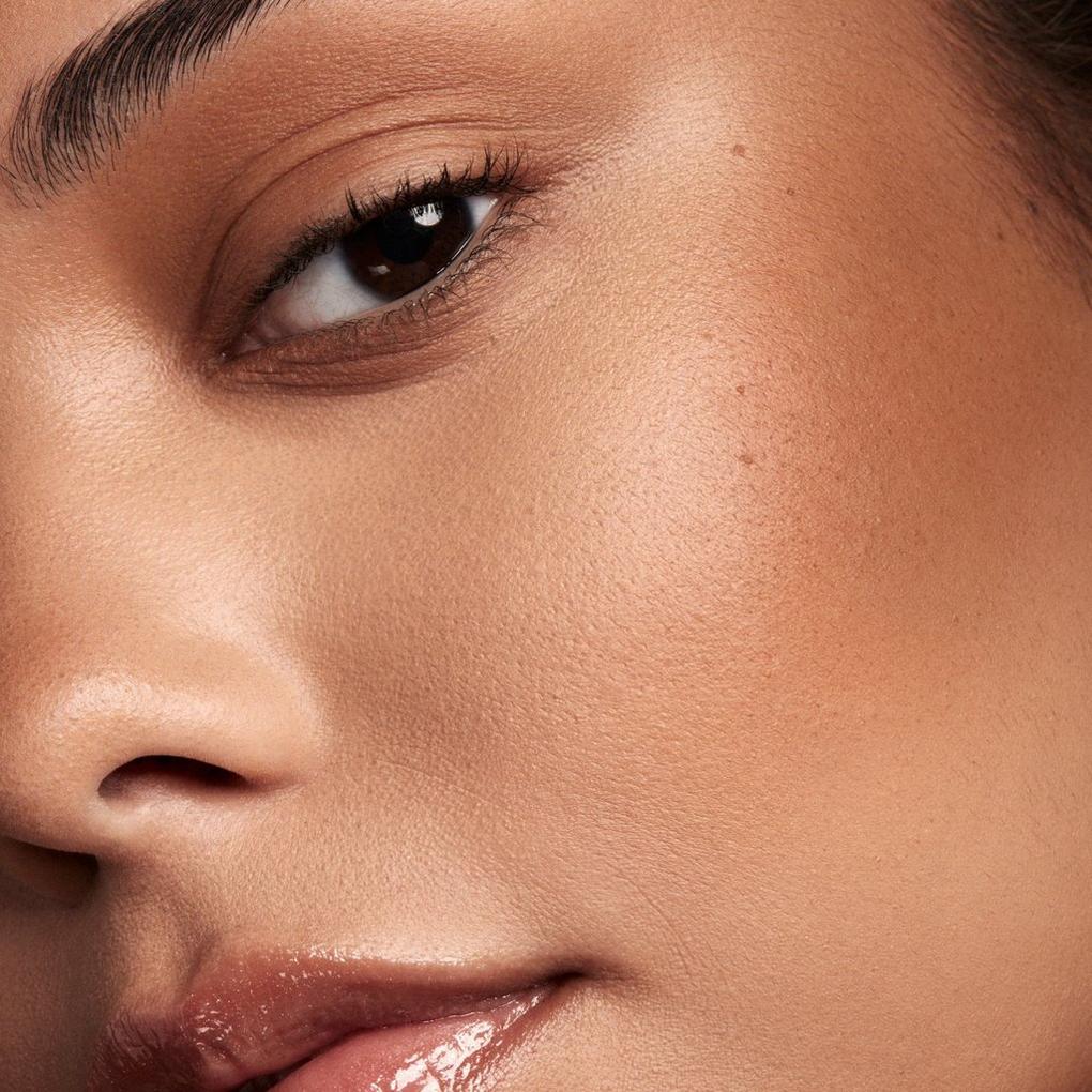  Fenty Beauty by Rihanna Sun Stalk'R Face + Eye Bronzer