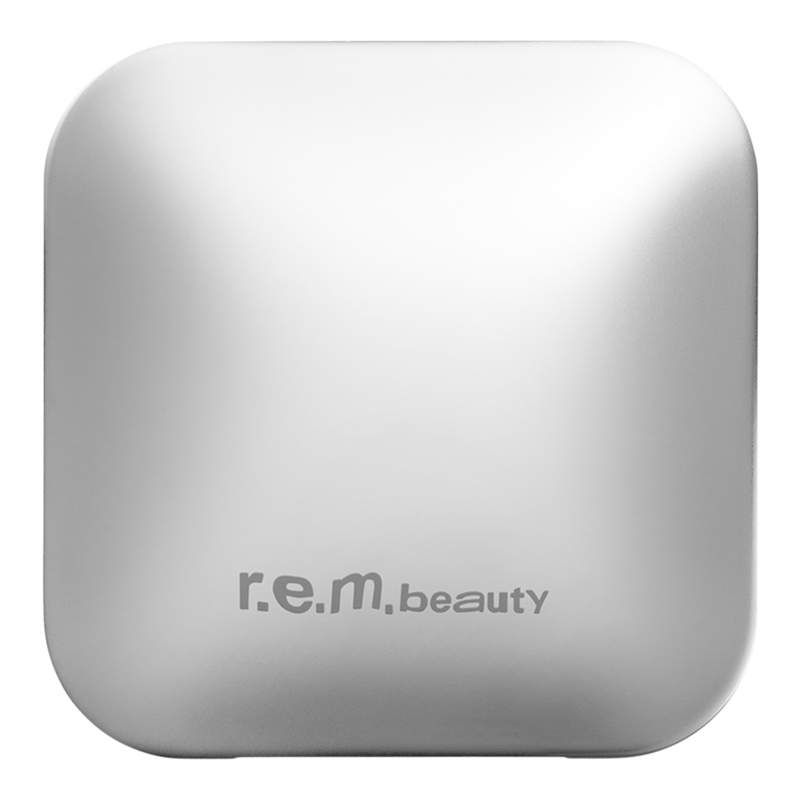 r.e.m. beauty Interstellar Highlighter Topper #3