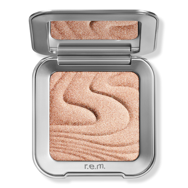 r.e.m. beauty Interstellar Highlighter Topper #1