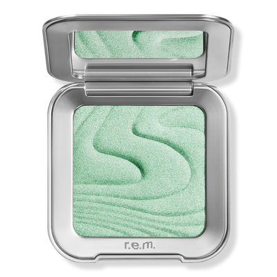 r.e.m. beauty Interstellar Highlighter Topper