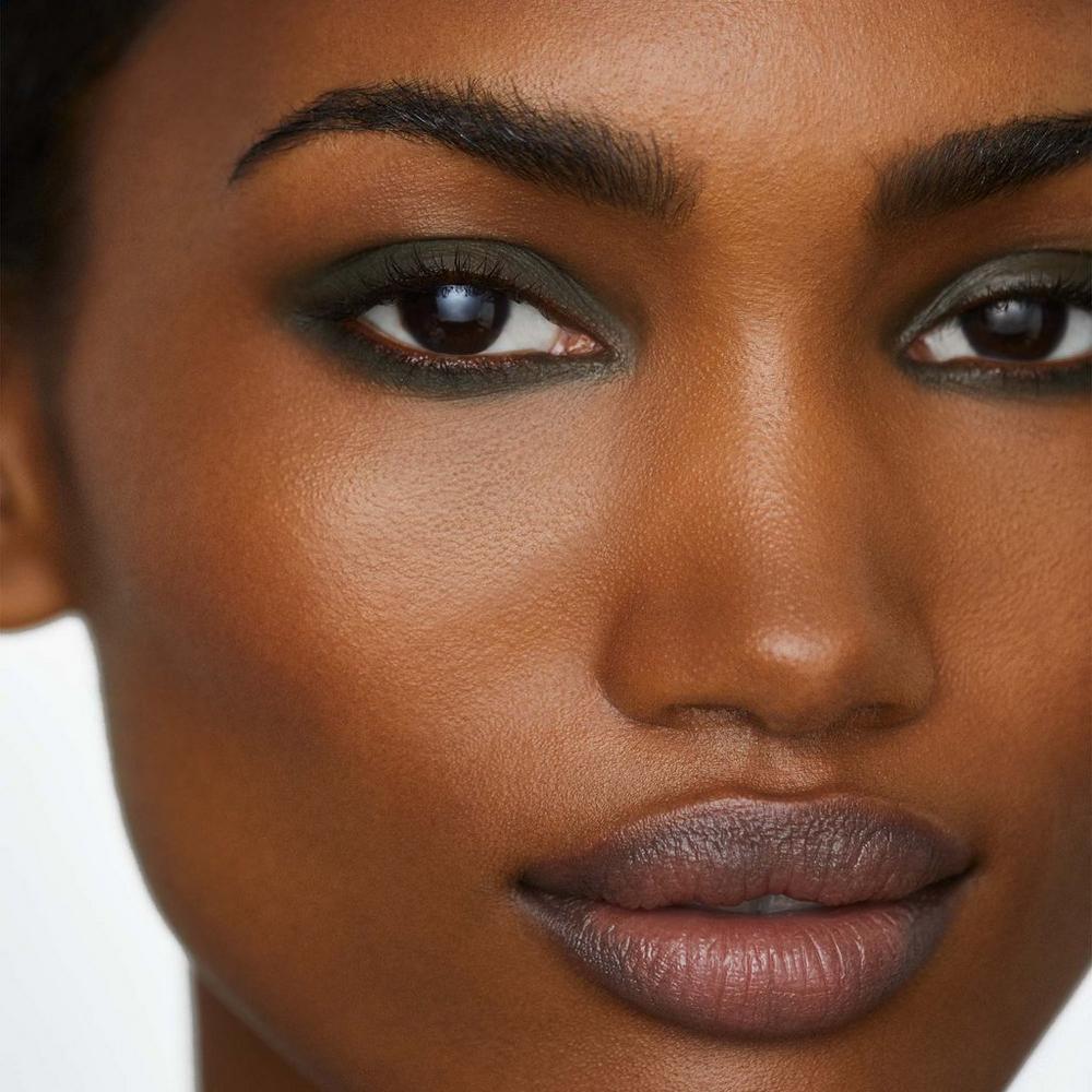 Voyeur Waterproof Gel Eyeliner
