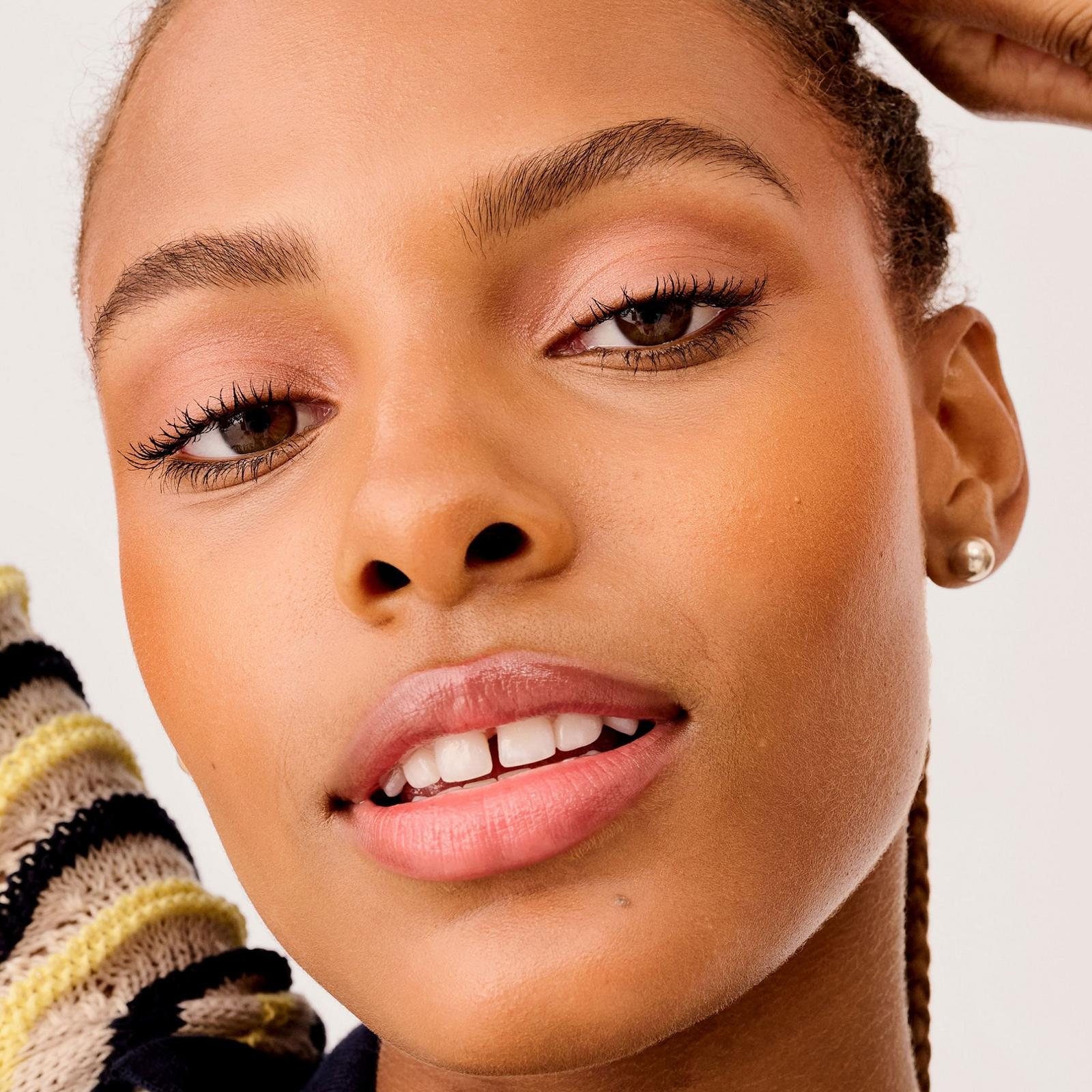 WANDERful World Silky-Soft Powder Blush