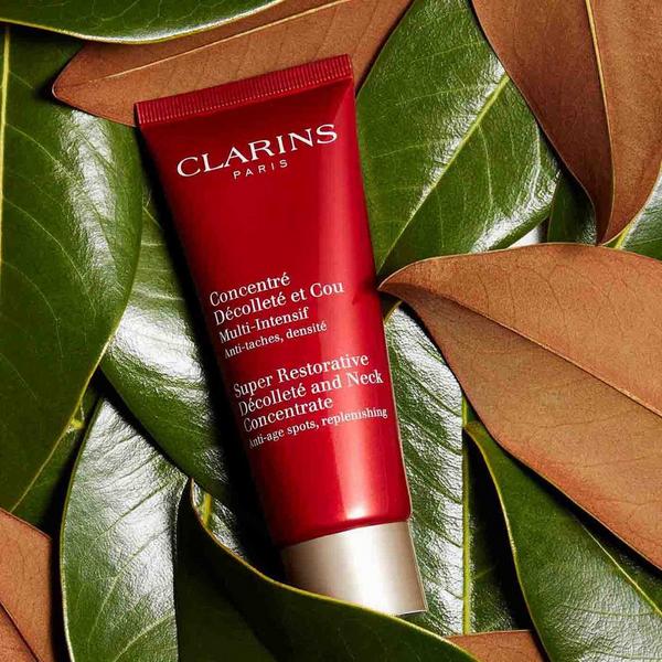 Clarins Super Restorative Neck and Décolleté Cream #4