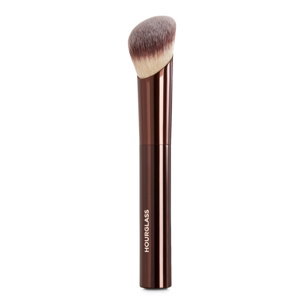 HOURGLASS Ambient Soft Glow Foundation Brush