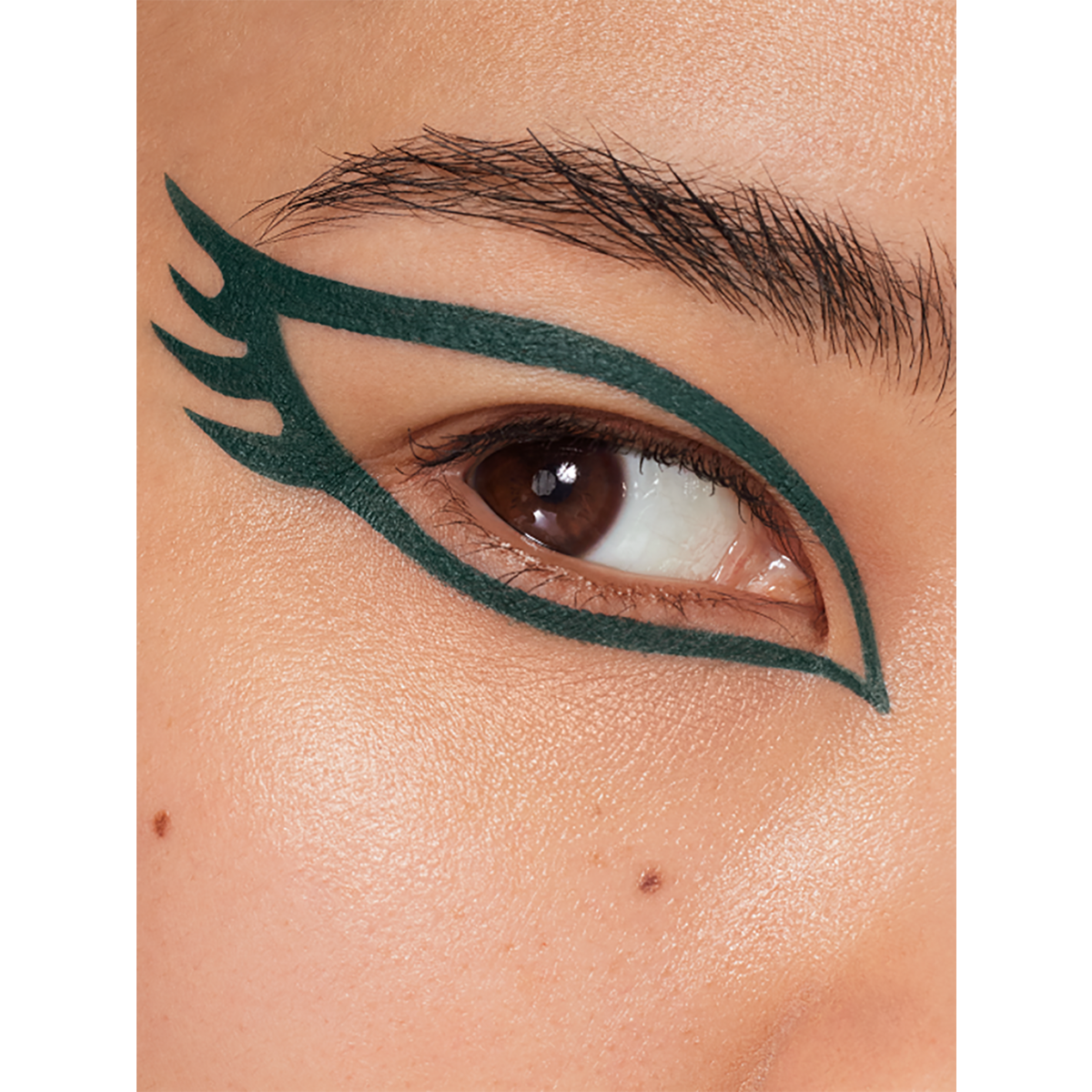 Matte Fluid Eye Paint