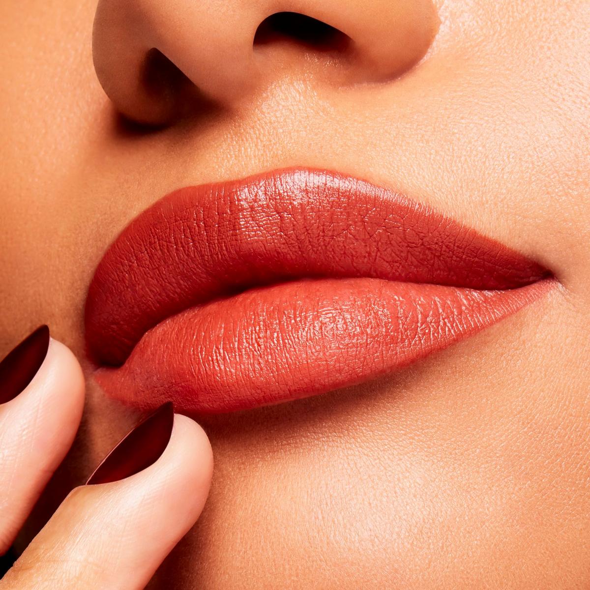 Powder Kiss Velvet Blur Slim Moisturizing Matte Lipstick
