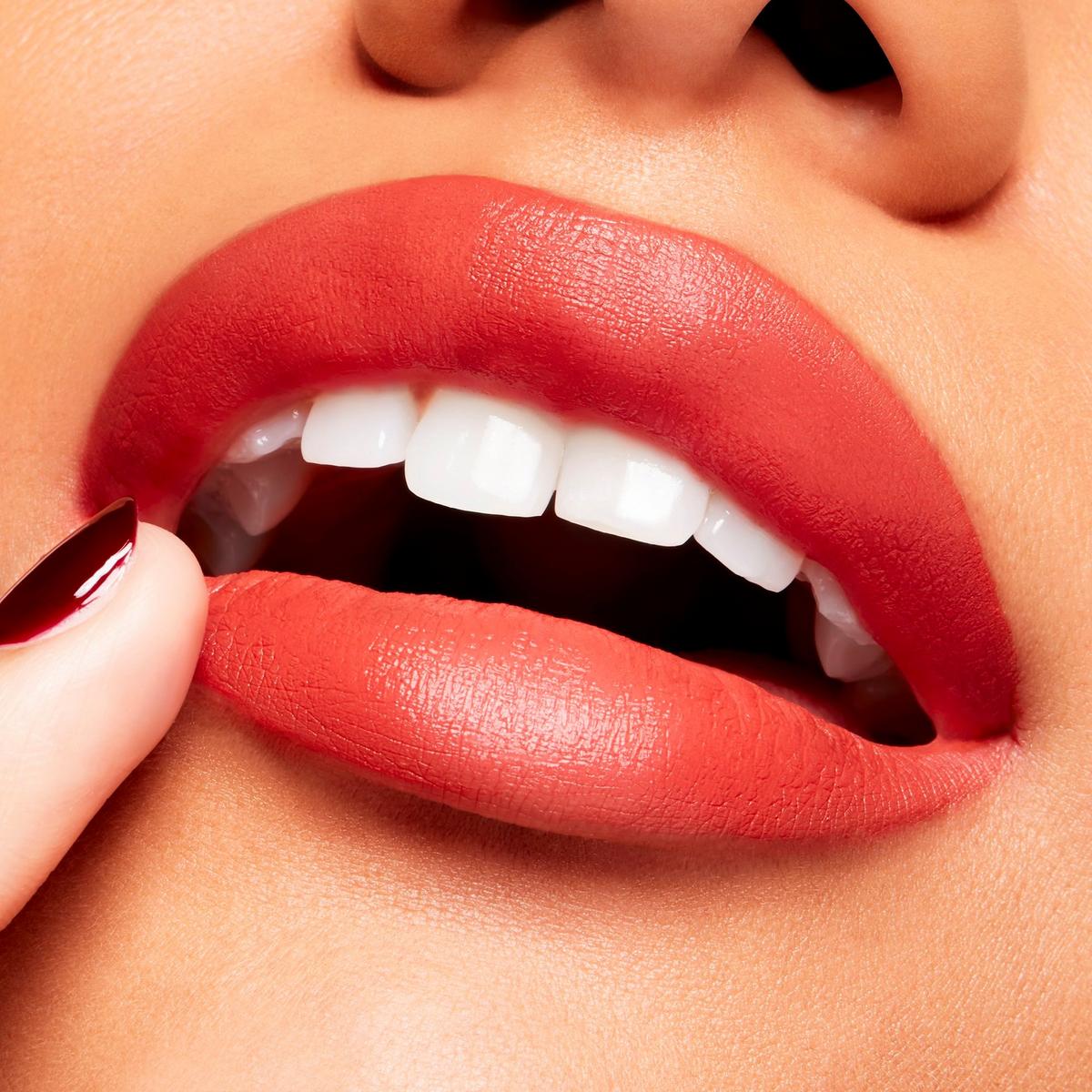 Powder Kiss Velvet Blur Slim Moisturizing Matte Lipstick