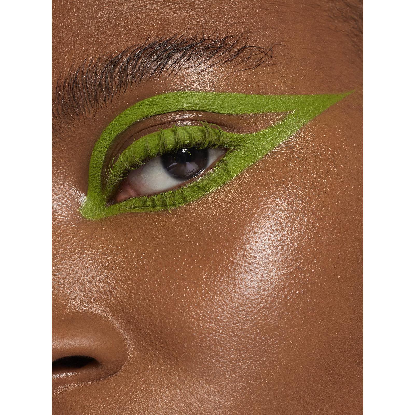 Matte Fluid Eye Paint