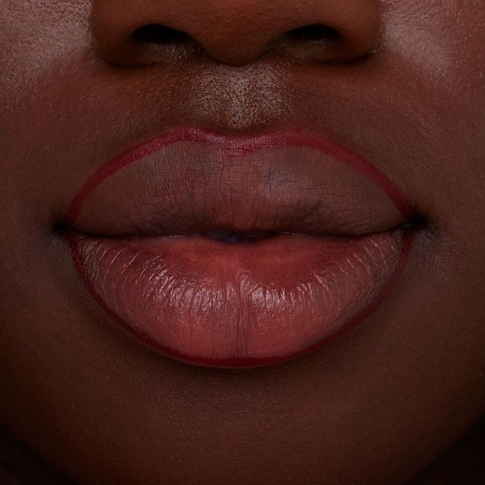 8H Matte Comfort Lipliner